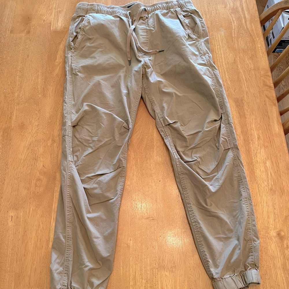 American Eagle Next Level Flex Khaki Joggers • Size M